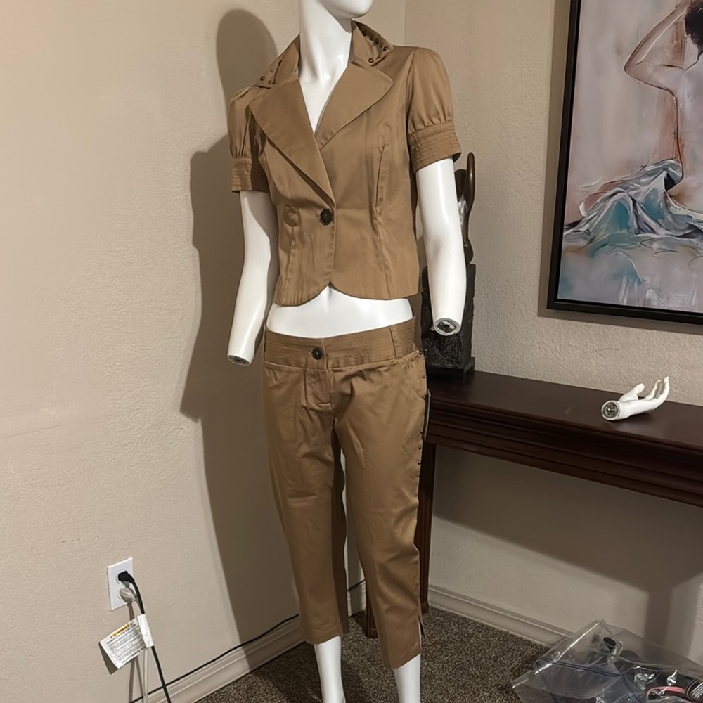 XOXO COLLECTION Tan Two-Piece Suit Sz 7/8 NWT